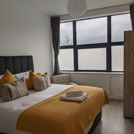 Sapphire House Telford Apartment ภายนอก รูปภาพ