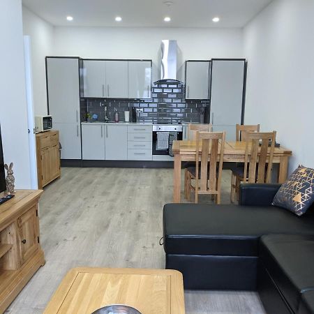 Sapphire House Telford Apartment ภายนอก รูปภาพ