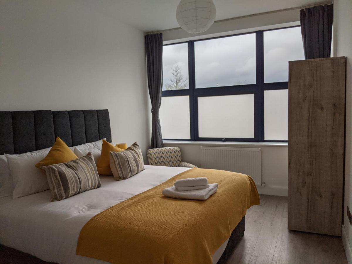 Sapphire House Telford Apartment ภายนอก รูปภาพ