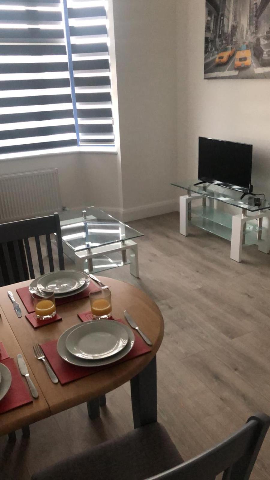 Sapphire House Telford Apartment ภายนอก รูปภาพ