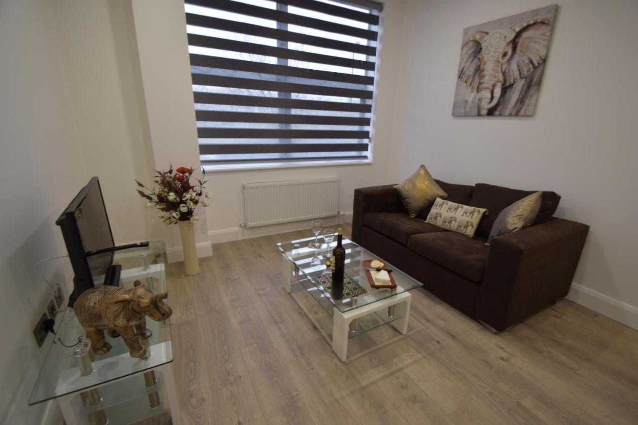 Sapphire House Telford Apartment ภายนอก รูปภาพ