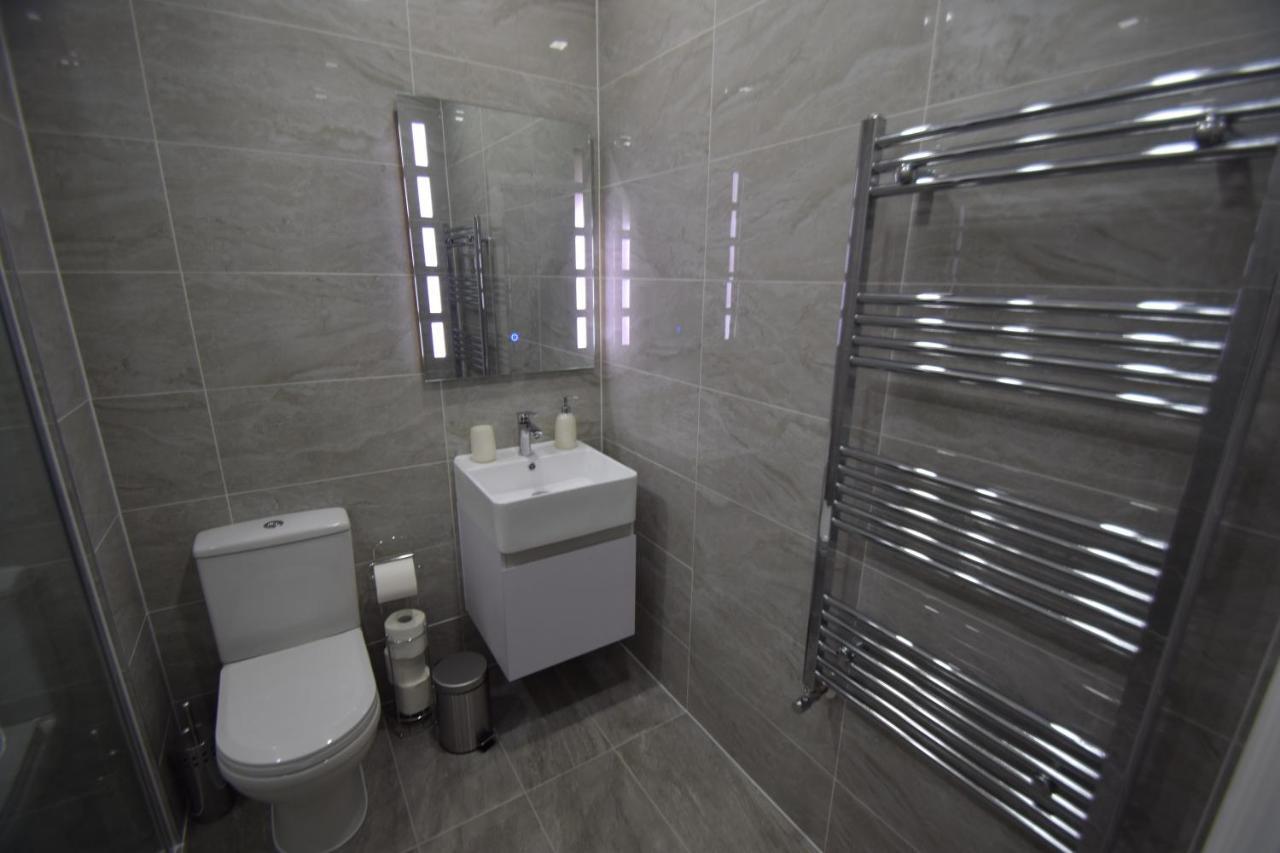 Sapphire House Telford Apartment ภายนอก รูปภาพ