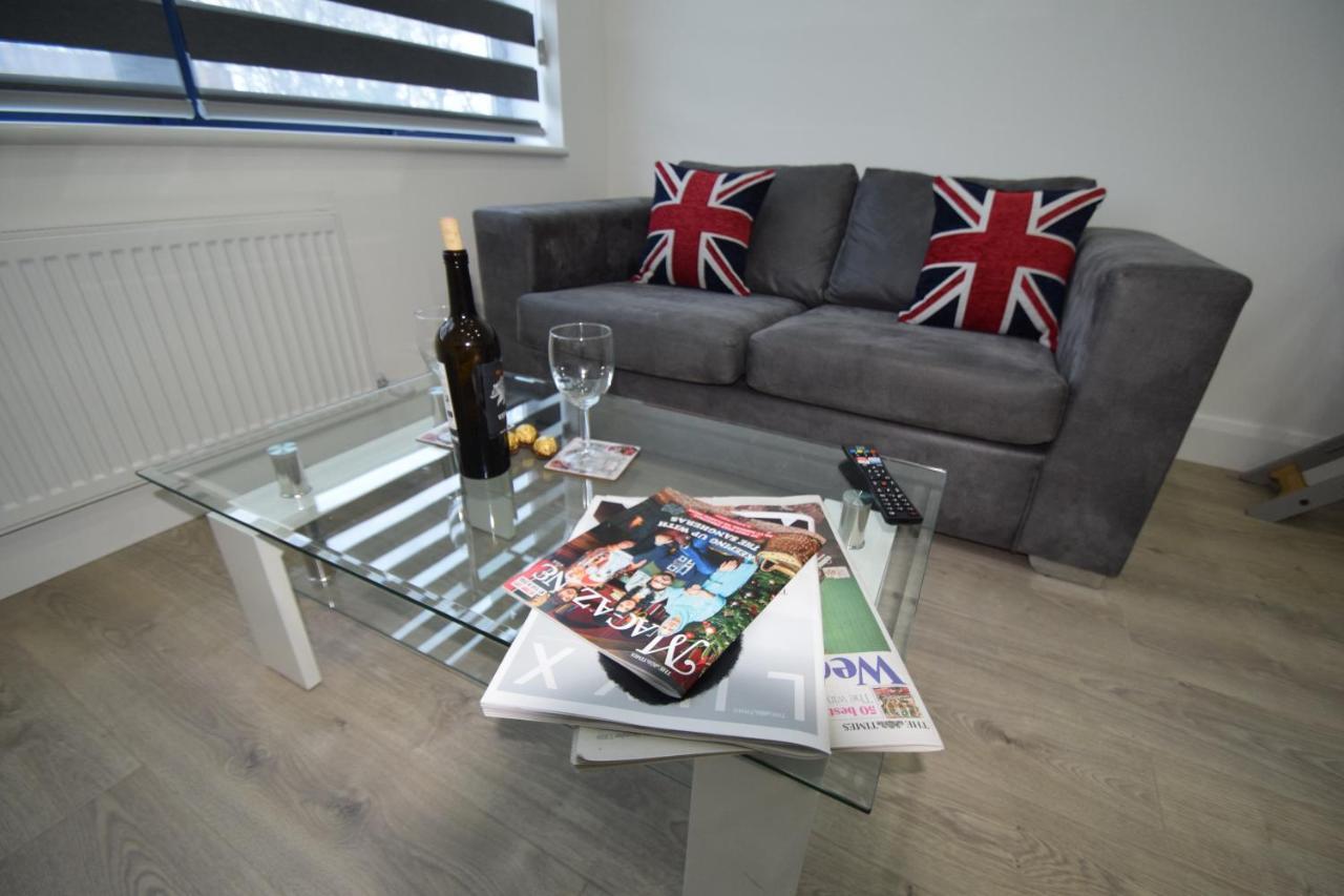 Sapphire House Telford Apartment ภายนอก รูปภาพ