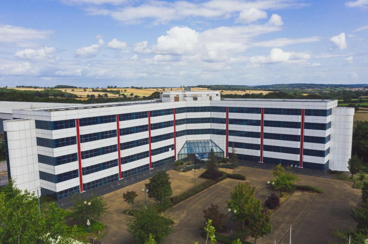 Sapphire House Telford Apartment ภายนอก รูปภาพ