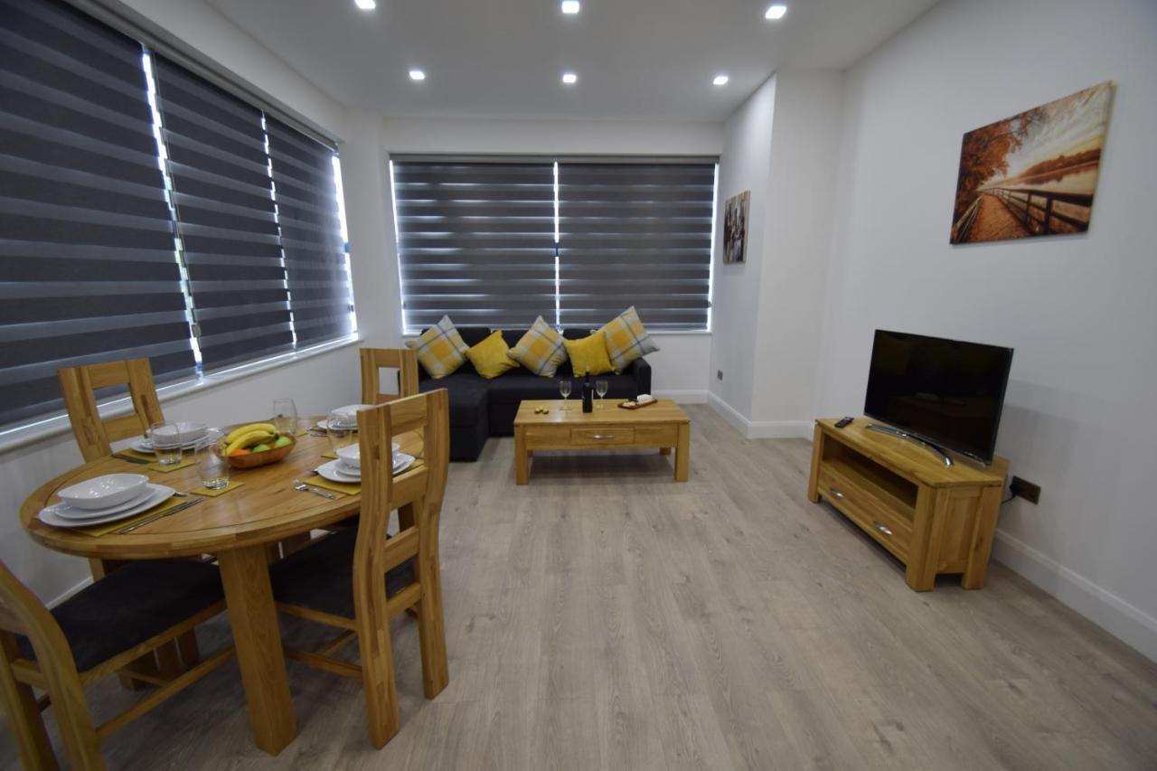 Sapphire House Telford Apartment ภายนอก รูปภาพ