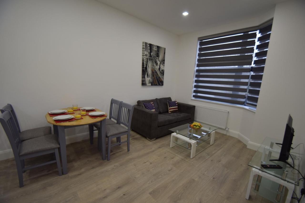 Sapphire House Telford Apartment ภายนอก รูปภาพ